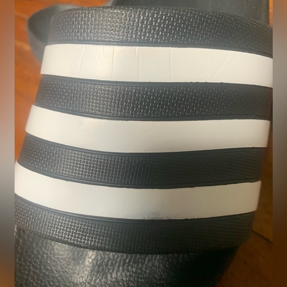 Men’s Adidas slides size 8 Black - Picture 9 of 9